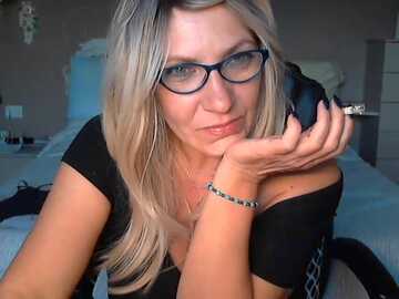 _k__ @ stripchat on 20231111