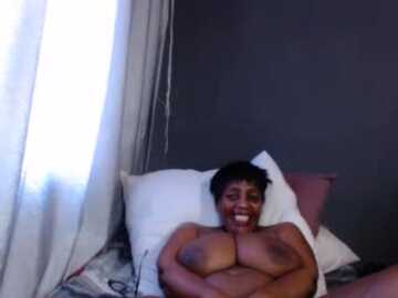 bustybutterbumcougar @ stripchat on 20231111