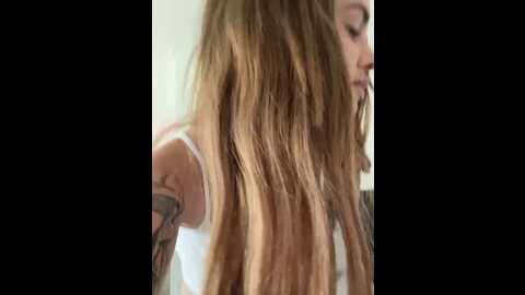 emiliacatalina @ stripchat on 20231111
