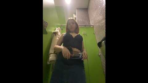 emmarisky @ stripchat on 20231111