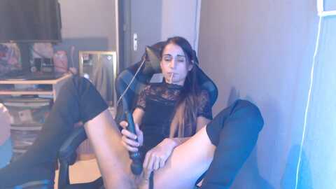 sarahqueen001 @ stripchat on 20231111