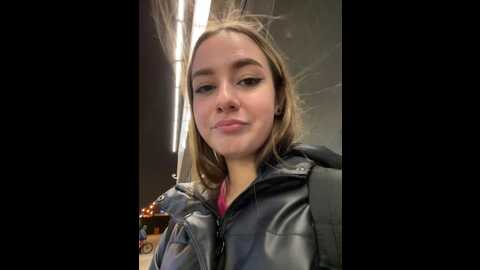 snow_ma1den @ stripchat on 20231111