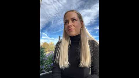 streetdoll @ stripchat on 20231111