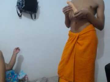 adams_pervert_love @ stripchat on 20231112