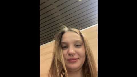 bettyangel @ stripchat on 20231112