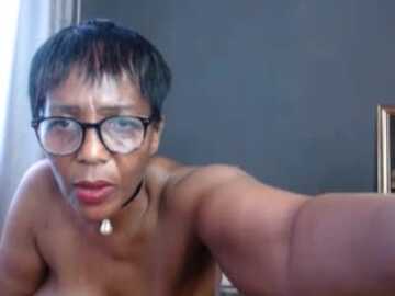 bustybutterbumcougar @ stripchat on 20231112