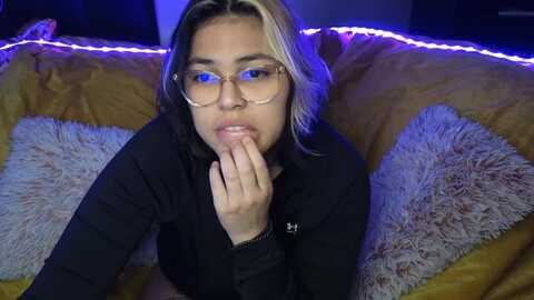 miacanela_xo