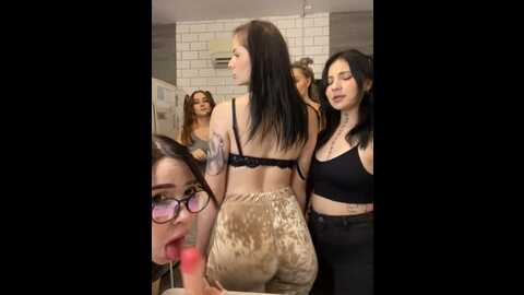 rollinggirls @ stripchat on 20231112