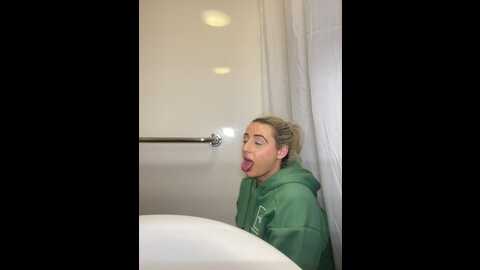 strongqueen @ stripchat on 20231112