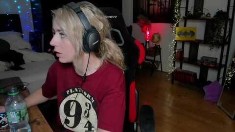 lisaonthemoon @ stripchat on 20231113