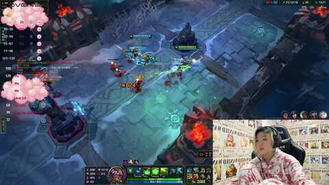 snakegirlqaq @ stripchat on 20231113