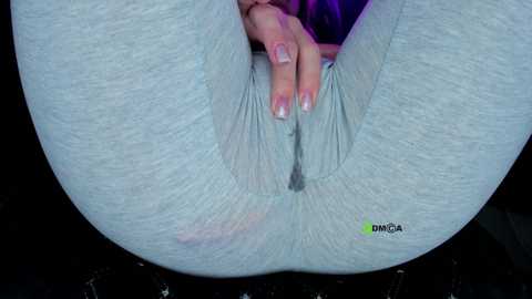 cameltoy_squirt_inpants @ stripchat on 20240921