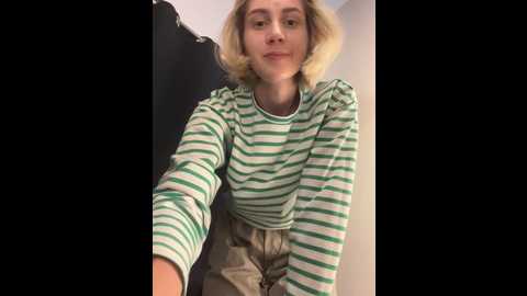 feral_berry_8133 @ stripchat on 20240921