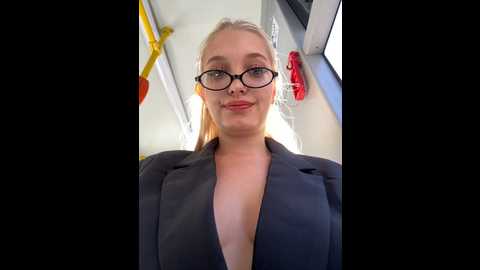 milkyy_wway @ stripchat on 20240922