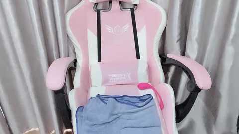 minhha_18 @ stripchat on 20240922