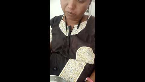 tamil_ruthira @ stripchat on 20240925