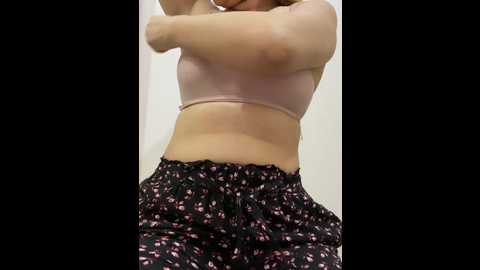 dinaaa00 @ stripchat on 20240928