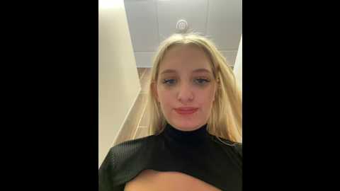 milkyy_wway @ stripchat on 20240928