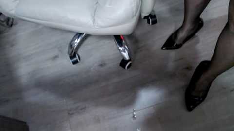 qqisjaujwhsdshzu @ stripchat on 20240929