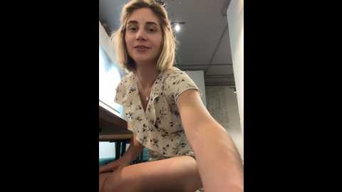 feral_berry_8133 @ stripchat on 20240930