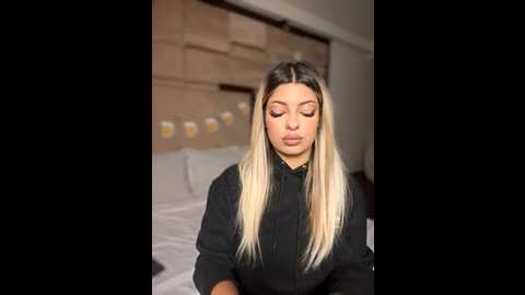 yaramoon_ @ stripchat on 20240930