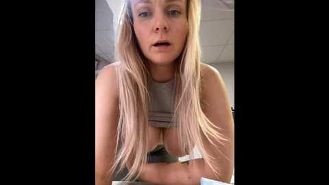 bondgirl_013 @ stripchat on 20241001