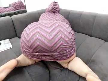 0zozo @ stripchat on 20241003