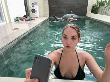 nura_n_sarah @ stripchat on 20241003