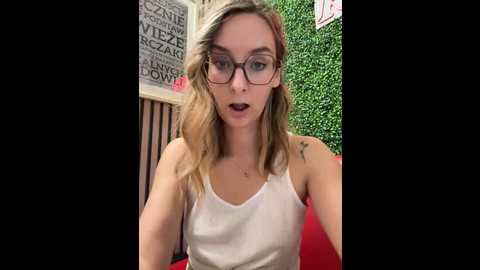 the_snowwhitee @ stripchat on 20241003