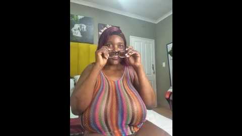 bustygoddess32 @ stripchat on 20241004