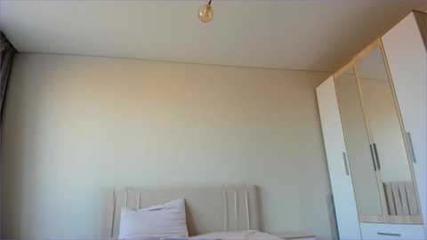 sweety_vikky @ stripchat on 20241004