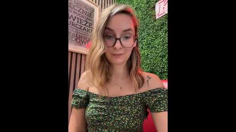 the_snowwhitee @ stripchat on 20241004