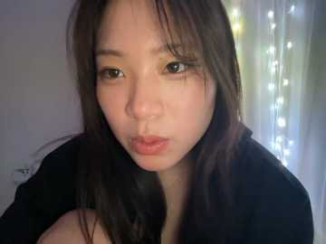 riri__oo @ stripchat on 20241005