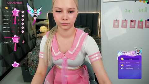 blonde_adelinaa @ stripchat on 20241006
