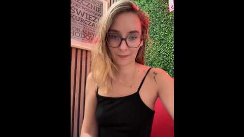 the_snowwhitee @ stripchat on 20241006