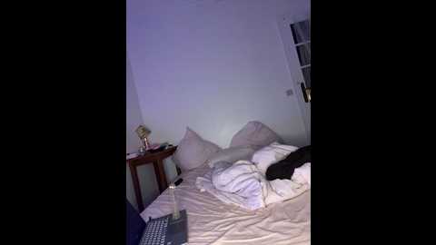 milkyhonybaby @ stripchat on 20241007