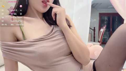 ruoling_19 @ stripchat on 20241007