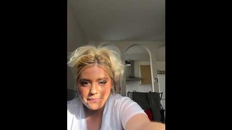 blondiee3088