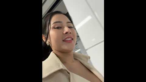 missvogue_010 @ stripchat on 20241008
