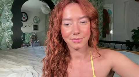 lola_goldxo @ stripchat on 20241009