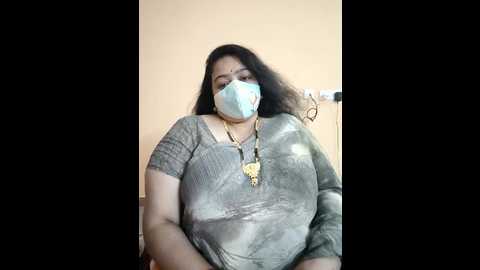 neelu_hoty