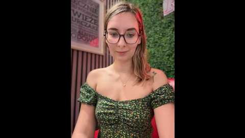 the_snowwhitee @ stripchat on 20241009