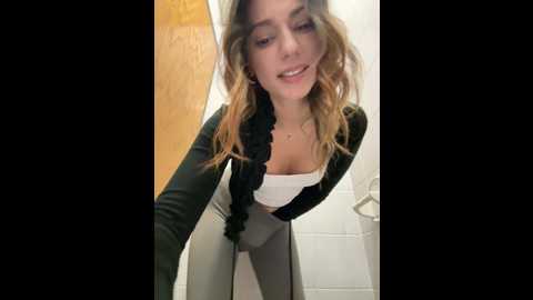 _miaqueen_ @ stripchat on 20241010