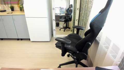 b_bonya_m @ stripchat on 20241010
