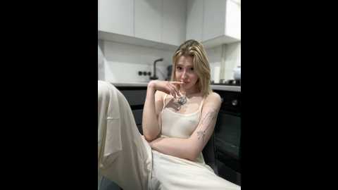 littlebitchess @ stripchat on 20241010