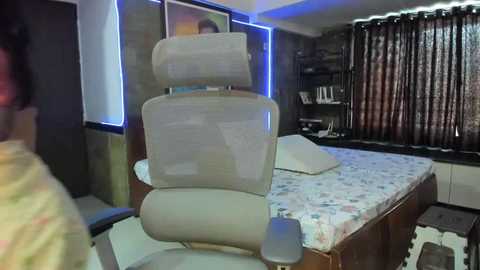 tarivishu23 @ stripchat on 20241010