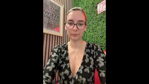 the_snowwhitee @ stripchat on 20241010