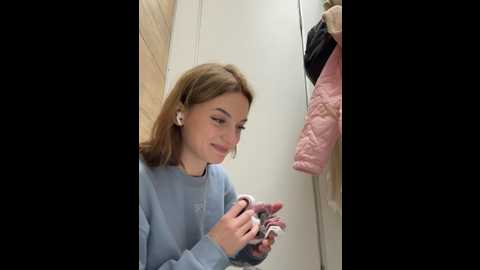 _angelari_ @ stripchat on 20241011