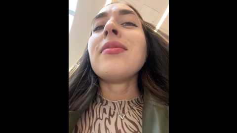 holly_play @ stripchat on 20241011