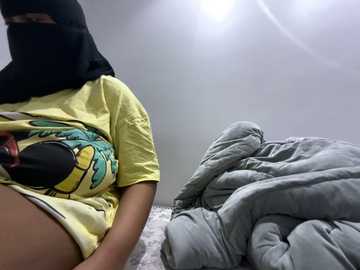 submissive_arab @ stripchat on 20241011